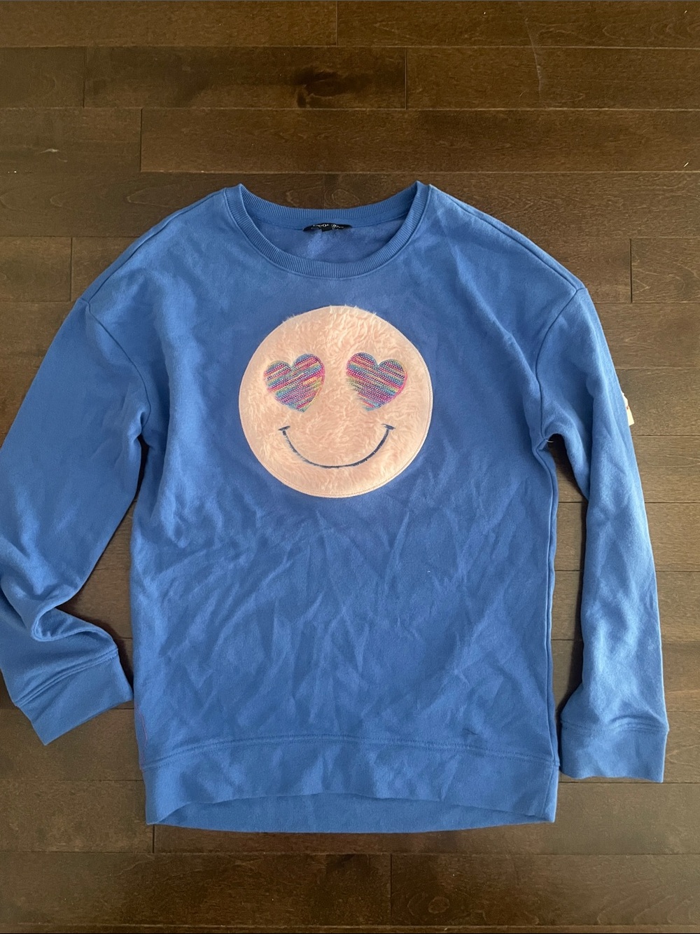 Girls Blue Sweatshirt with Heart Eyes Smiley Patch XL